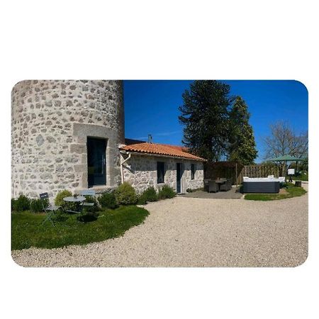 Villa Loue Ancien Moulin A Vent Avec Piscine Et Jacuzzi Neuvy-Bouin Exterior foto